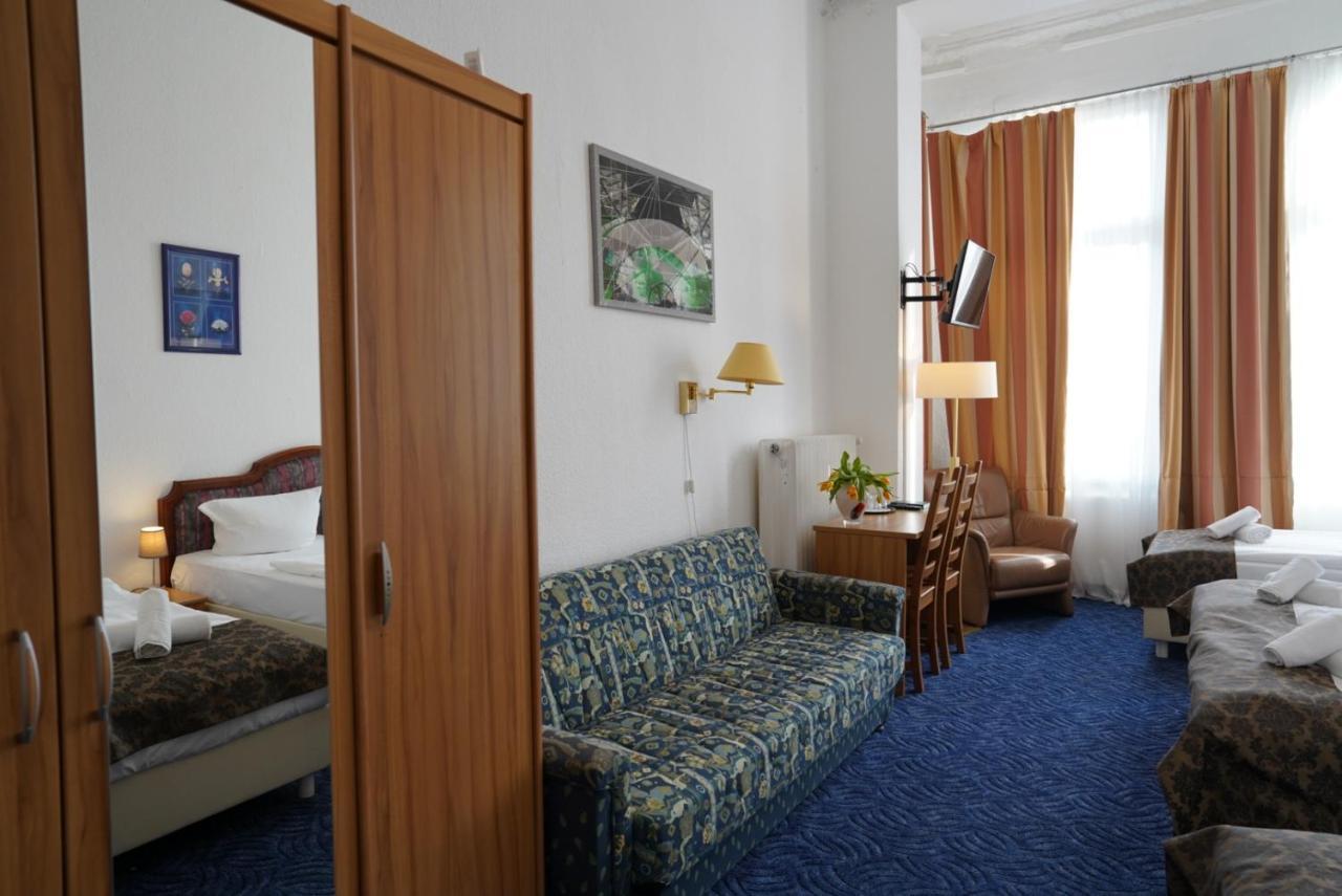 Quadruple Room,1352743252:JPEG
