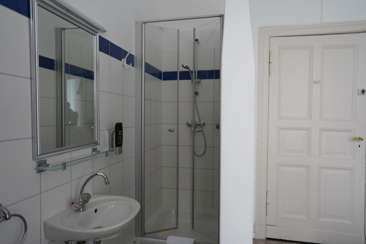 Double Room Private Shower Shared Toilet,1498482862:JPEG